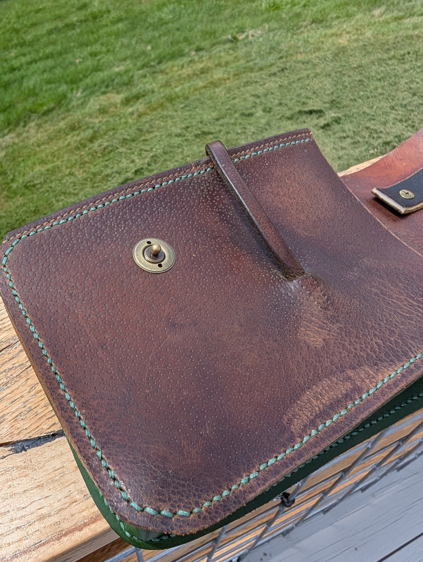Green Crosby Half Halt Saddlebag