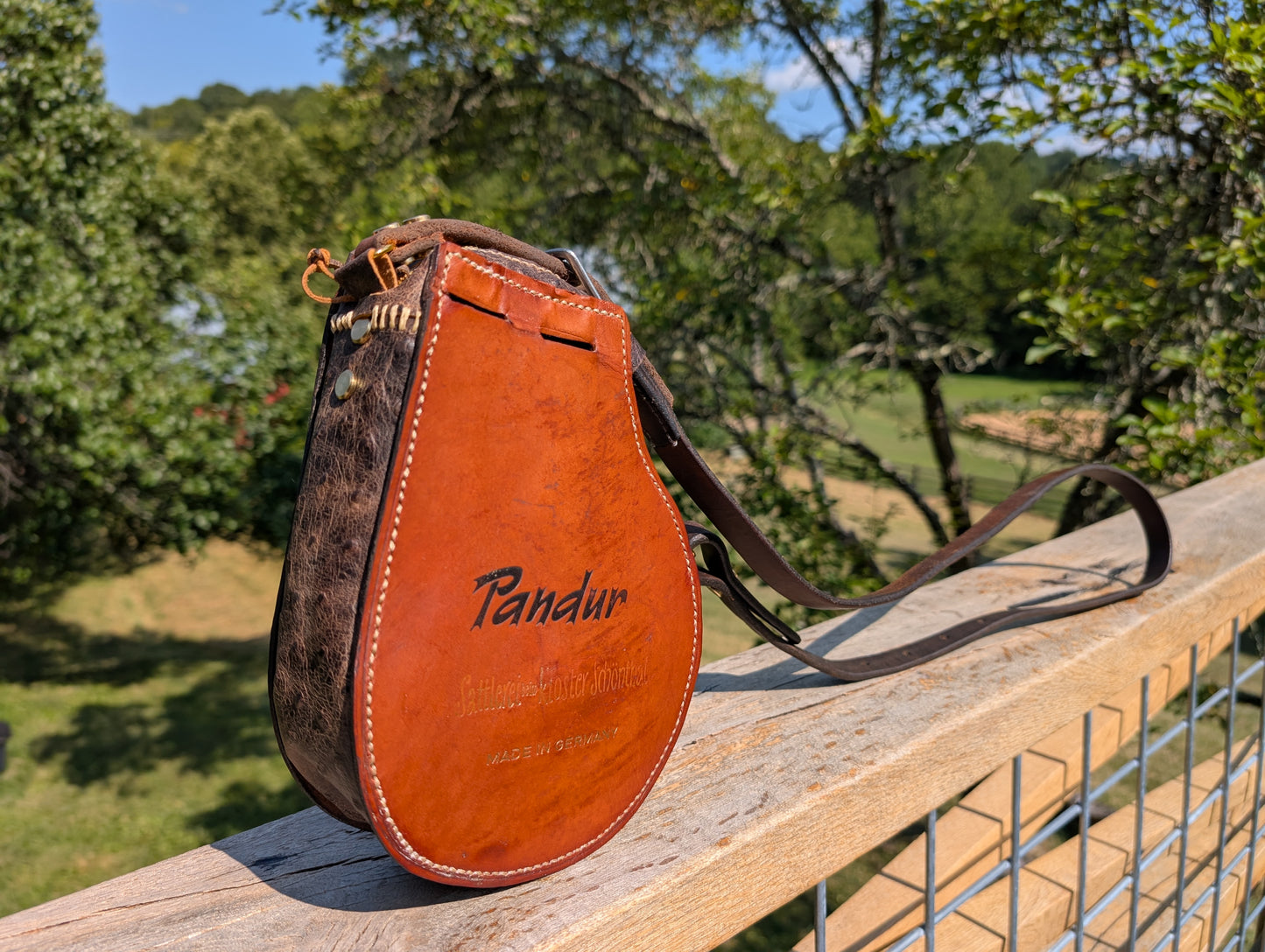 Ostrich Brown & Cognac Forward Seat Billet Guard Bag