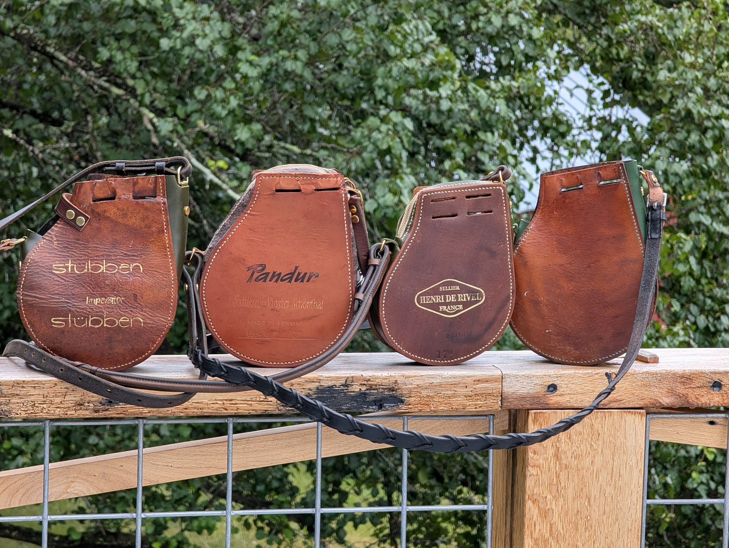 Stübben Siegfried Tan and Green Billet Guard Bag