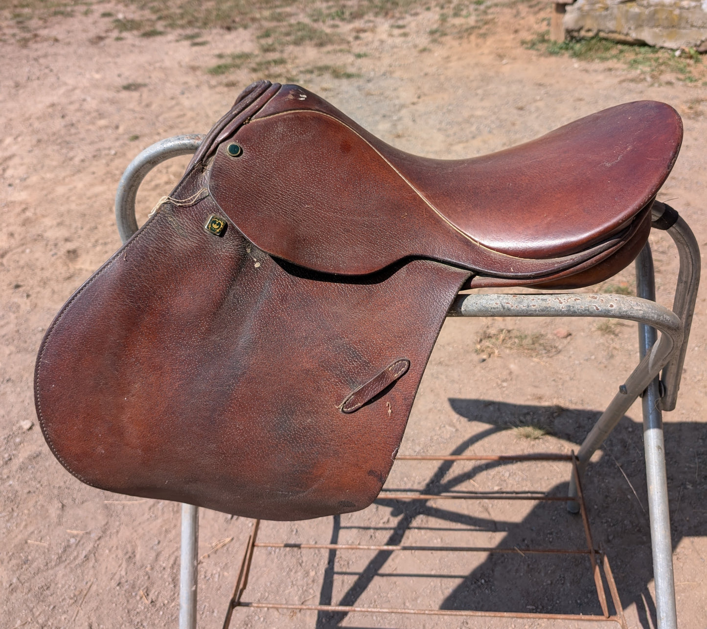 Stübben Portos Tan & Cognac Forward Seat Billet Guard Bag