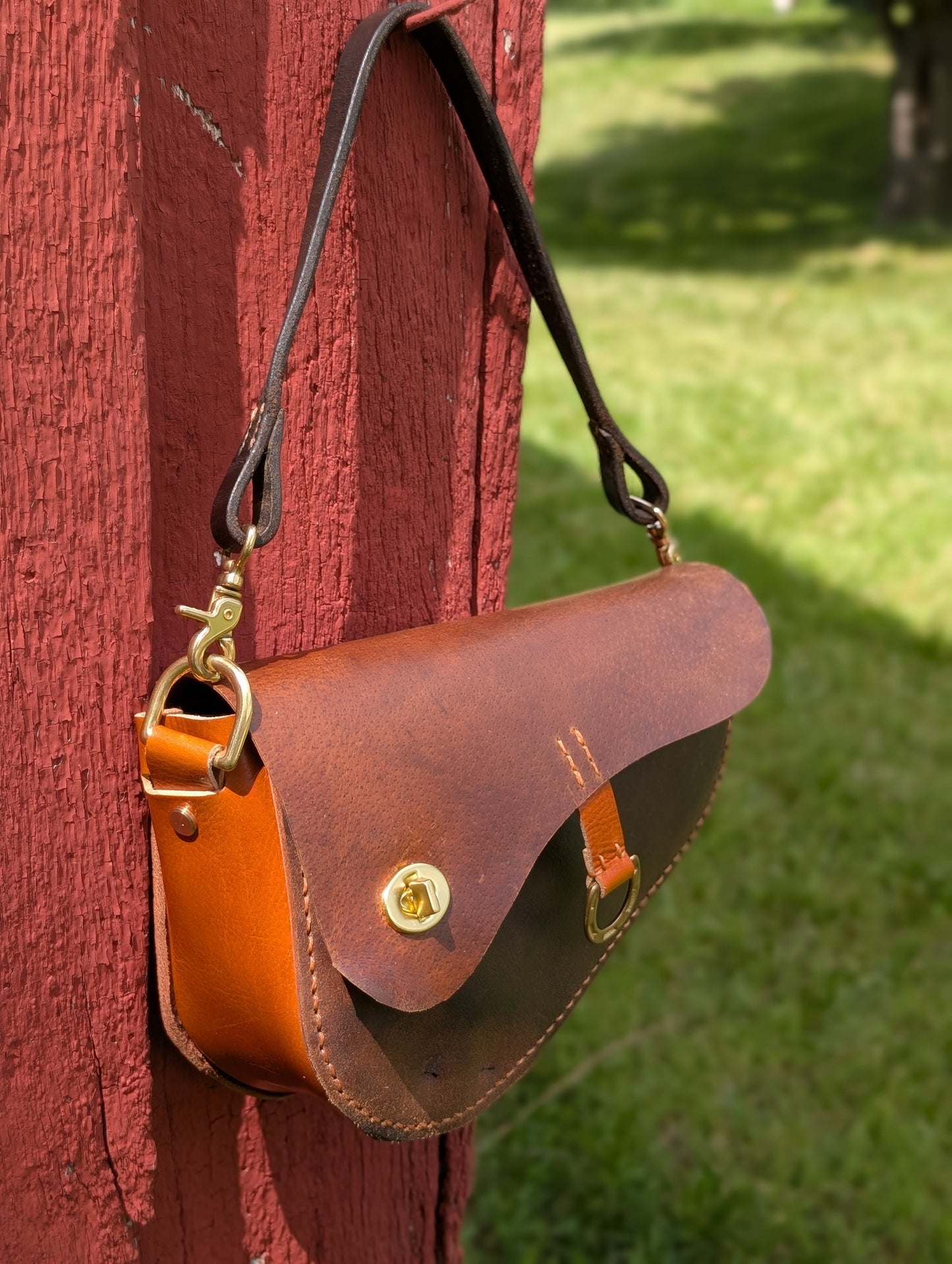 Light Chestnut Middleburg Shoulder Bag