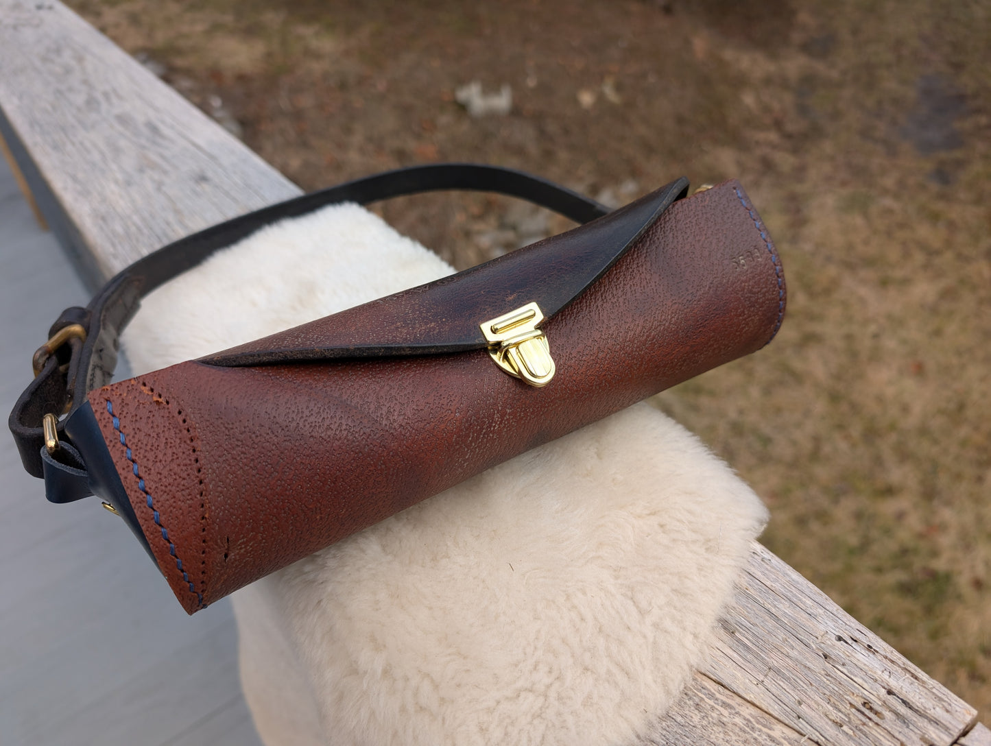 Beval Shoulder Barrel Bag with Navy Gusset