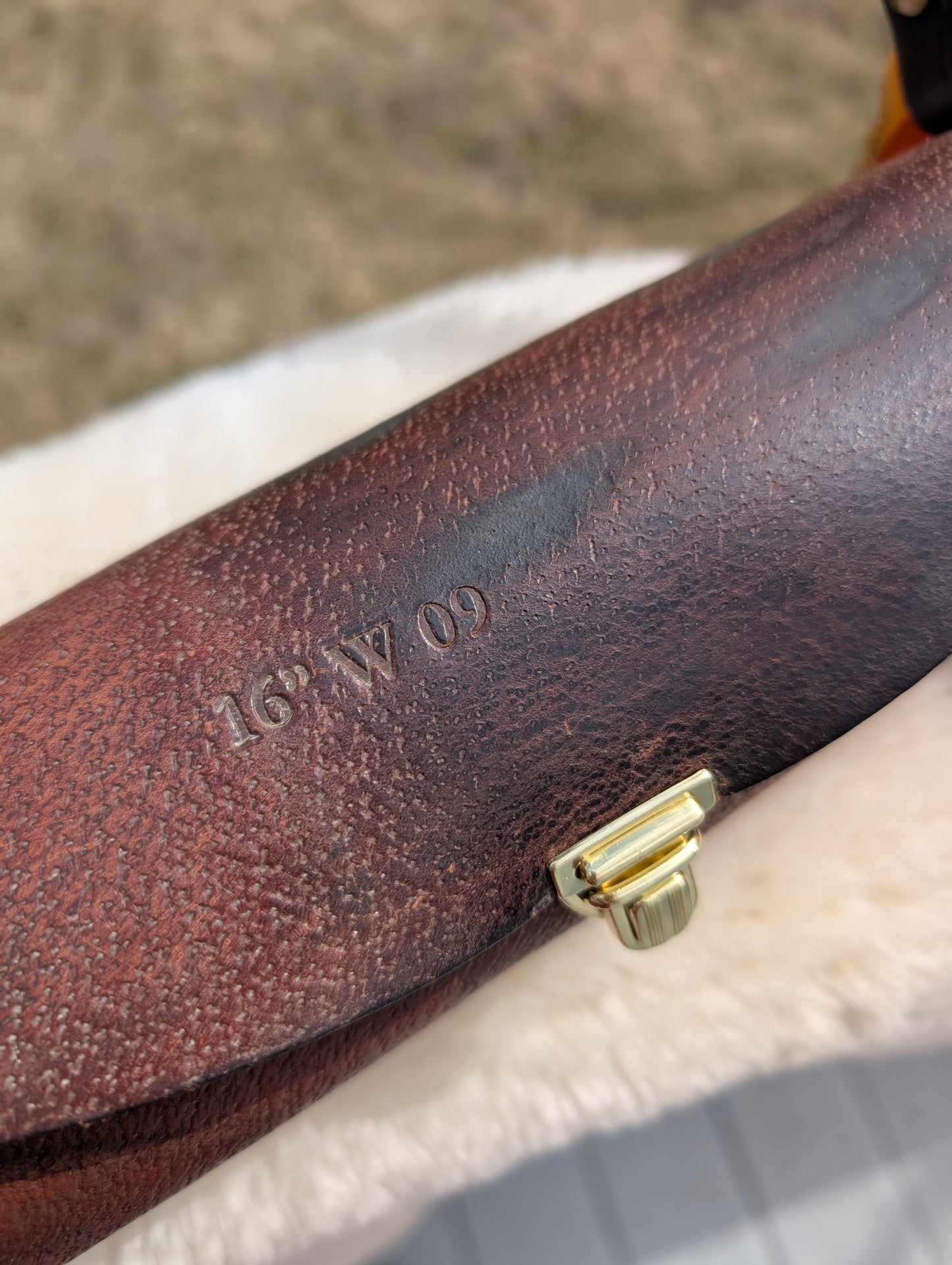 Beval Shoulder Barrel Bag with Navy Gusset